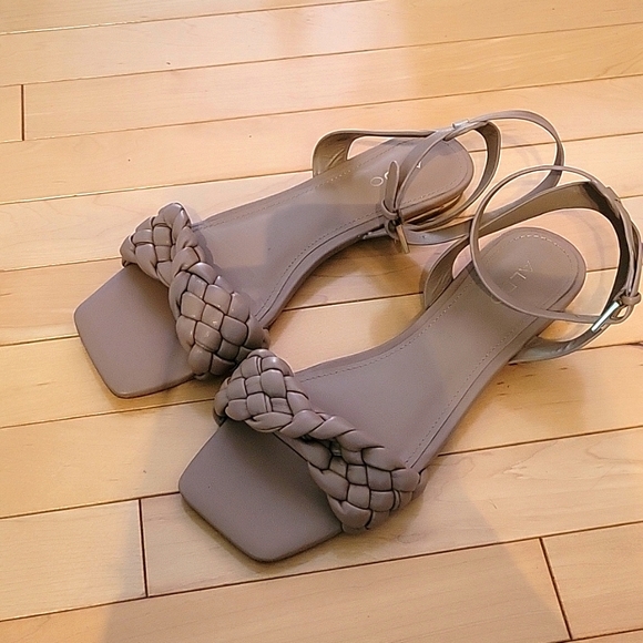Aldo Shoes - Aldo, flat sandals, size 8, nude